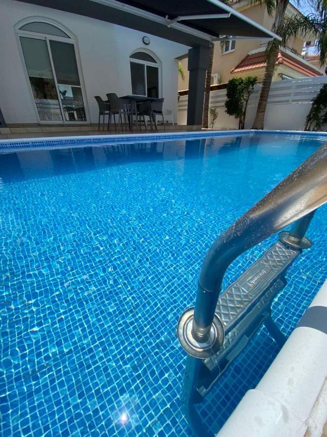 Villa Diana - 200 Meters From Kapparis, Fireman'S Beach พาราลิมนี ภายนอก รูปภาพ